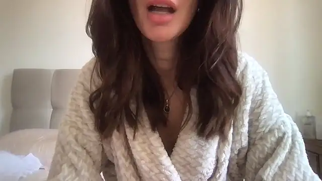 paolajonez online show from 10/05/25, 12:36