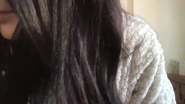 Snapshot of paolajonez chatting on 11/21/25, 12:37 paolajonez online show from 11/21/25, 12:37