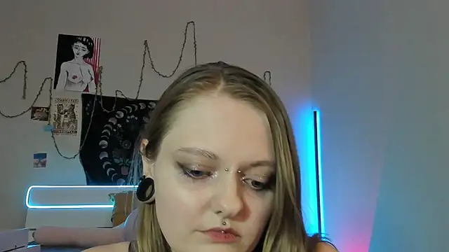 BebKonie online show from 02/25/25, 01:09