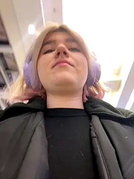 Baby  Naughty online show from 12/04/24, 03:21