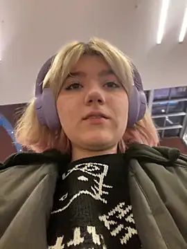 Baby  Naughty online show from 12/07/24, 05:09