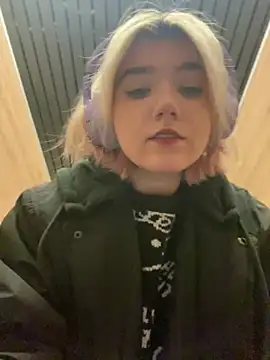 Baby  Naughty online show from 12/14/24, 12:23