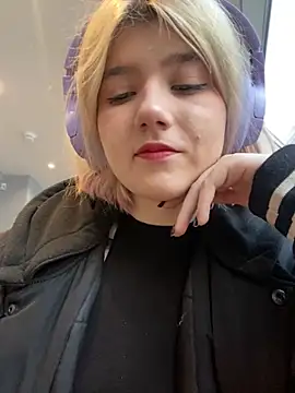 Baby  Naughty online show from 12/18/24, 12:07