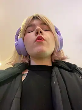 Baby  Naughty online show from 12/19/24, 01:40