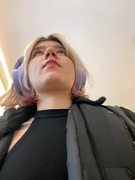 Baby  Naughty online show from 12/22/24, 12:16
