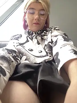 Baby  Naughty online show from 02/13/25, 11:17