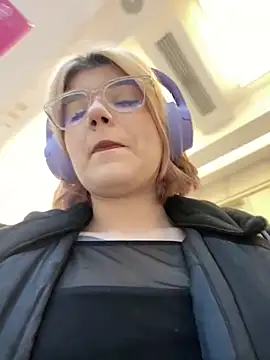 Baby  Naughty online show from 02/27/25, 11:10