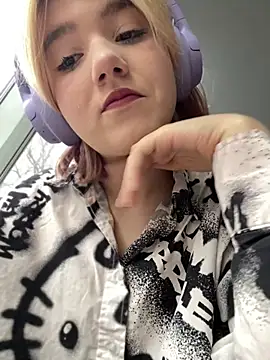 Baby  Naughty online show from 03/13/25, 08:15