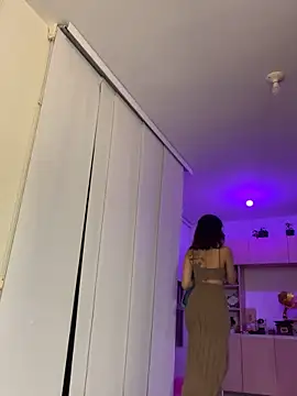 juanasnz99 online show from 12/28/24, 06:39