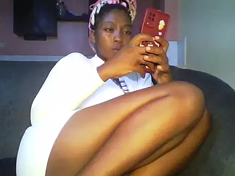 Snapshot of Sexxy_bre chatting on 01/04/25, 11:48 Sexxy bre online show from 01/04/25, 11:48