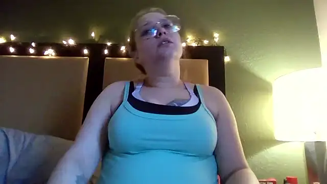 Lalalynn online show from 03/16/26, 01:37