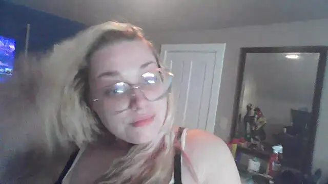 Lalalynn online show from 06/03/26, 02:33