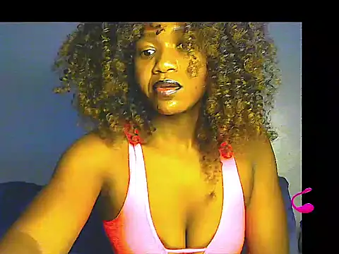 Snapshot of lilylovexx chatting on 02/14/26, 05:37 lilylovexx online show from 02/14/26, 05:37