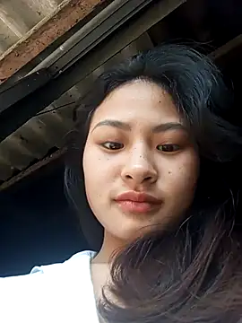 Snapshot of trieungoclnt chatting on 12/17/25, 08:09 trieungoclnt online show from 12/17/25, 08:09