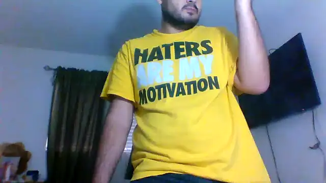 Snapshot of JooveyRose chatting on 10/17/25, 02:52 JooveyRose online show from 10/17/25, 02:52