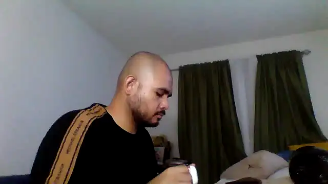 Snapshot of JooveyRose chatting on 11/15/25, 01:51 JooveyRose online show from 11/15/25, 01:51