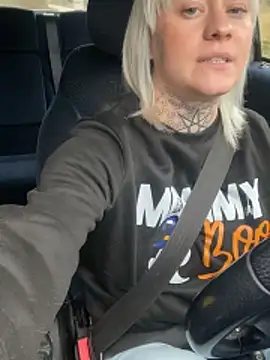 poussichienne online show from 12/19/25, 12:34