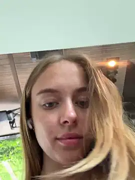 Snapshot of enjoy_my_beauty chatting on 01/26/25, 05:13 enjoy my beauty online show from 01/26/25, 05:13