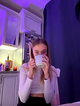 Snapshot of enjoy_my_beauty chatting on 11/30/25, 06:28 enjoy my beauty online show from 11/30/25, 06:28