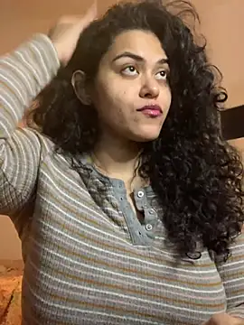 Curvydesifromgermany online show from 01/06/25, 04:44