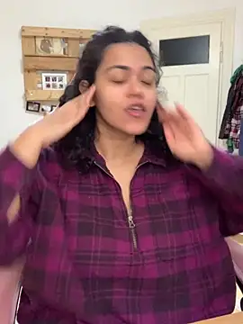 Curvydesifromgermany online show from 11/07/25, 01:00