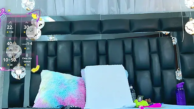 AuraRoss online show from 10/31/25, 07:04