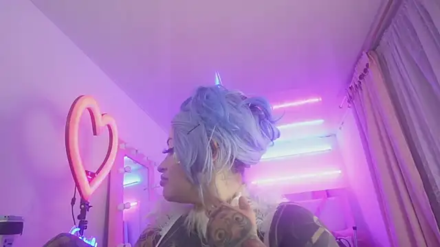 angelacianuro  online show from 03/06/25, 07:14