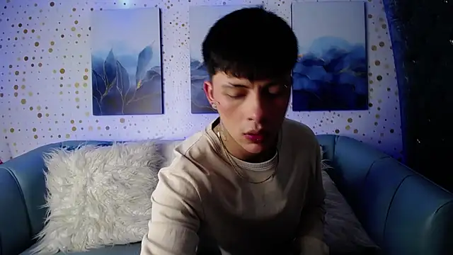 Snapshot of Steev_Novoa chatting on 12/04/24, 04:32 Steev Novoa online show from 12/04/24, 04:32