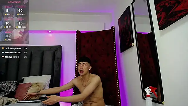 Snapshot of Steev_Novoa chatting on 12/07/24, 11:18 Steev Novoa online show from 12/07/24, 11:18