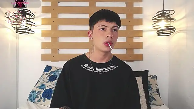 Snapshot of Steev_Novoa chatting on 02/05/25, 11:02 Steev Novoa online show from 02/05/25, 11:02