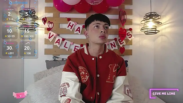 Snapshot of Steev_Novoa chatting on 02/11/25, 05:07 Steev Novoa online show from 02/11/25, 05:07