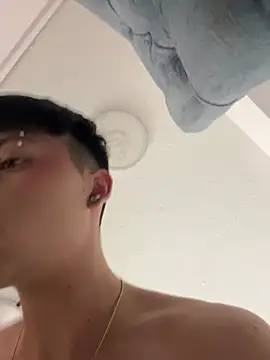 Snapshot of Steev_Novoa chatting on 02/18/25, 10:16 Steev Novoa online show from 02/18/25, 10:16