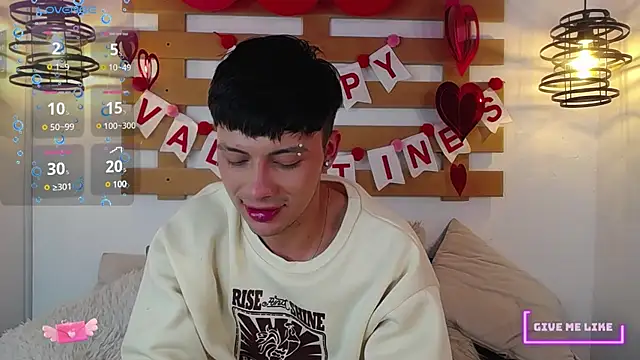 Snapshot of Steev_Novoa chatting on 02/19/25, 10:34 Steev Novoa online show from 02/19/25, 10:34