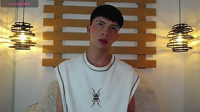 Snapshot of Steev_Novoa chatting on 02/20/25, 05:44 Steev Novoa online show from 02/20/25, 05:44