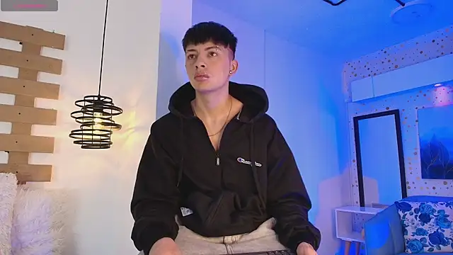 Snapshot of Steev_Novoa chatting on 03/12/25, 04:51 Steev Novoa online show from 03/12/25, 04:51