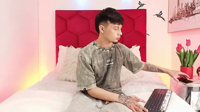 Snapshot of Steev_Novoa chatting on 02/06/26, 05:34 Steev Novoa online show from 02/06/26, 05:34