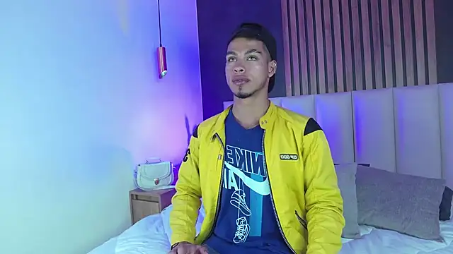 Snapshot of Ken-boy_ chatting on 01/31/25, 02:48 Ken-boy online show from 01/31/25, 02:48