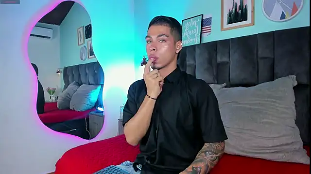 Snapshot of Ken-boy_ chatting on 02/05/25, 02:29 Ken-boy online show from 02/05/25, 02:29