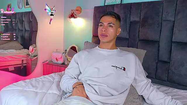 Snapshot of Ken-boy_ chatting on 02/23/25, 05:39 Ken-boy online show from 02/23/25, 05:39