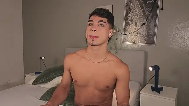 Snapshot of Ken-boy_ chatting on 10/07/25, 11:51 Ken-boy online show from 10/07/25, 11:51