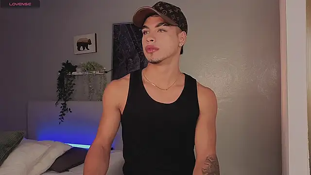 Snapshot of Ken-boy_ chatting on 10/10/25, 12:04 Ken-boy online show from 10/10/25, 12:04