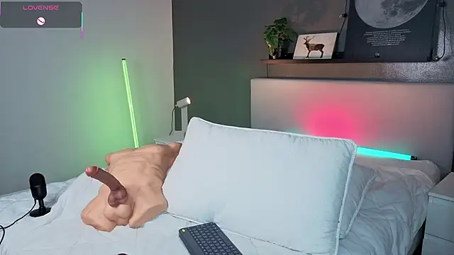 Snapshot of Ken-boy_ chatting on 10/25/25, 12:02 Ken-boy online show from 10/25/25, 12:02