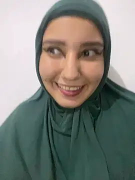 hannahayat online show from 01/19/25, 02:04