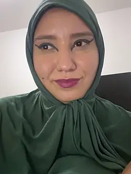 hannahayat online show from 10/24/25, 02:41