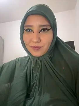 hannahayat online show from 11/08/25, 08:29