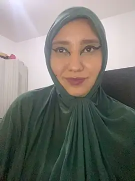 hannahayat online show from 11/13/25, 12:53