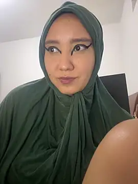 hannahayat online show from 11/19/25, 09:26