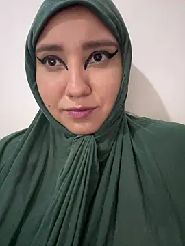 hannahayat online show from 12/18/25, 02:56