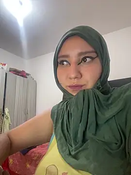 hannahayat online show from 04/12/26, 07:41