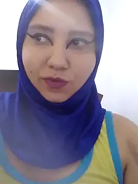 hannahayat online show from 05/25/26, 02:23